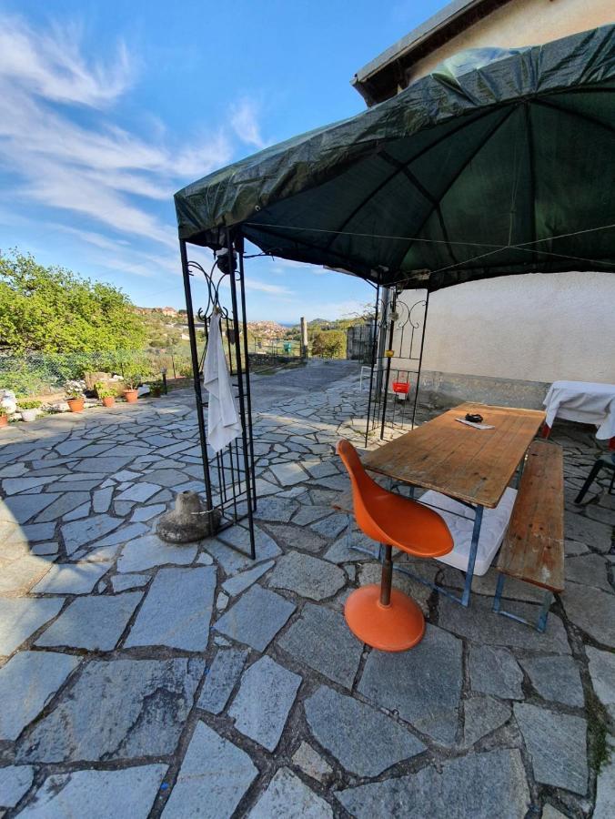 Casa Intera Indipendente Con Giardino Privato Villa Imperia Eksteriør bilde